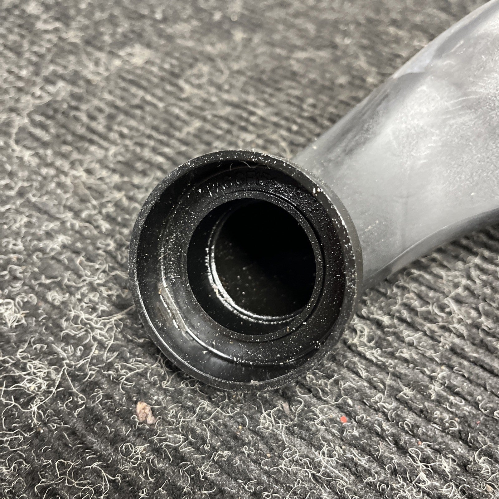 ☑️ 07-13 BMW 335i ENGINE TURBO INTAKE CHARGE INDUCTION PIPE TUBE OEM 7600028