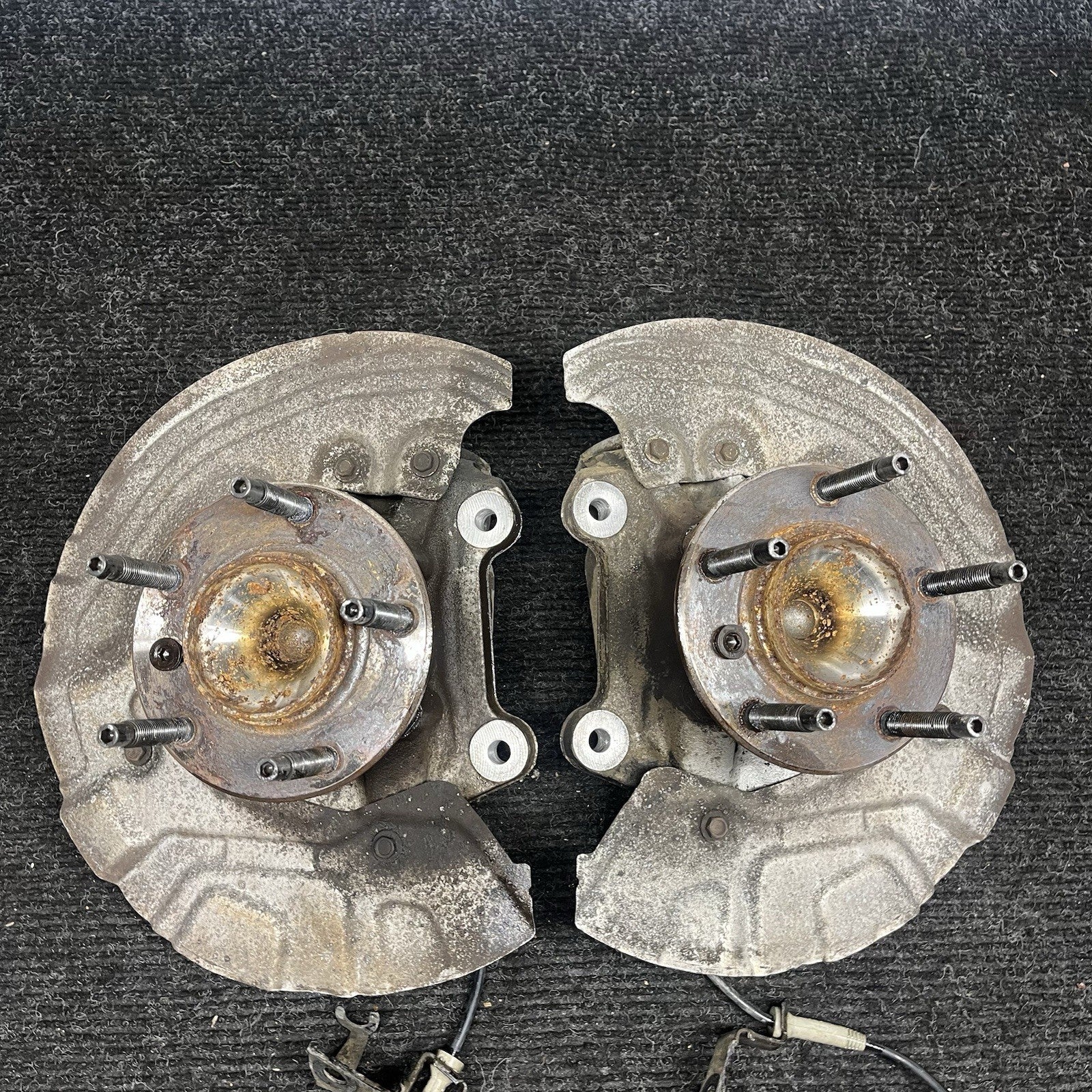 ☑️ BMW E88 E82 E90 E92 3 Series Front Spindle Knuckle Wheel Hub Bearing Pair OEM