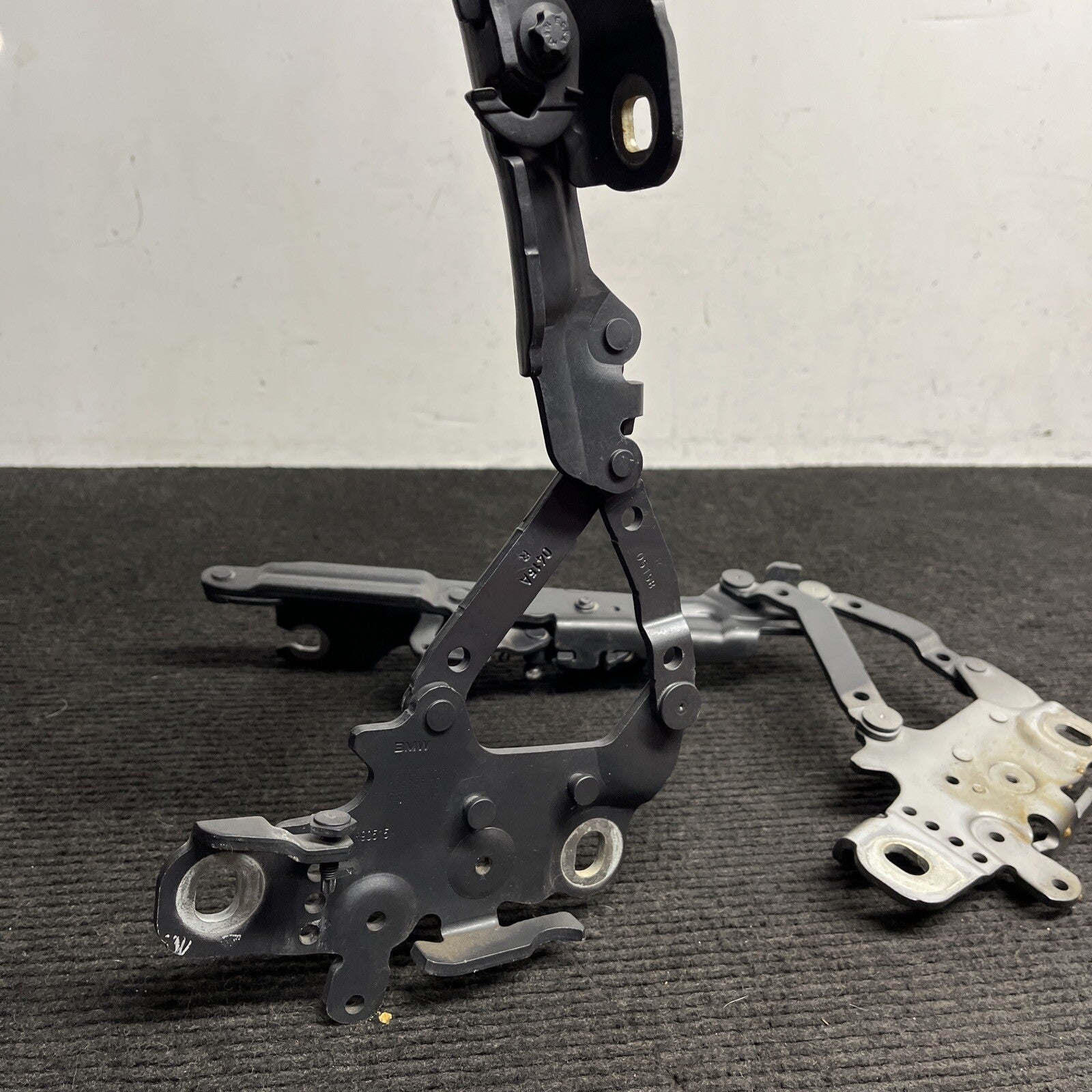 ☑️ BMW F22 F30 F32 F80 F82 OEM FRONT LEFT RIGHT HOOD BONNET LID HINGES