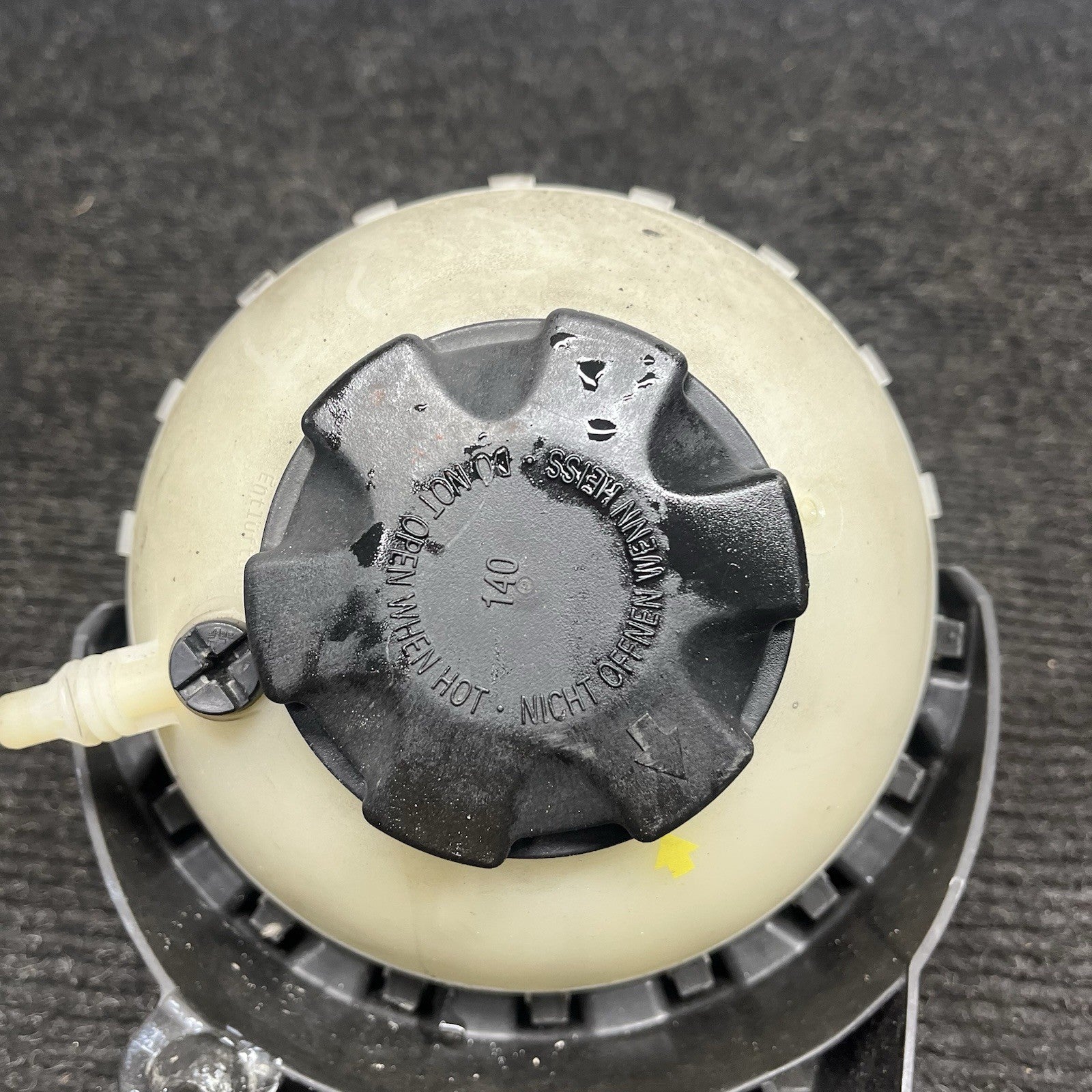 ☑️ 2012-2016 BMW 328xi F30 OEM 2.0 N20 Engine Coolant Reservoir Oveflow 7642159