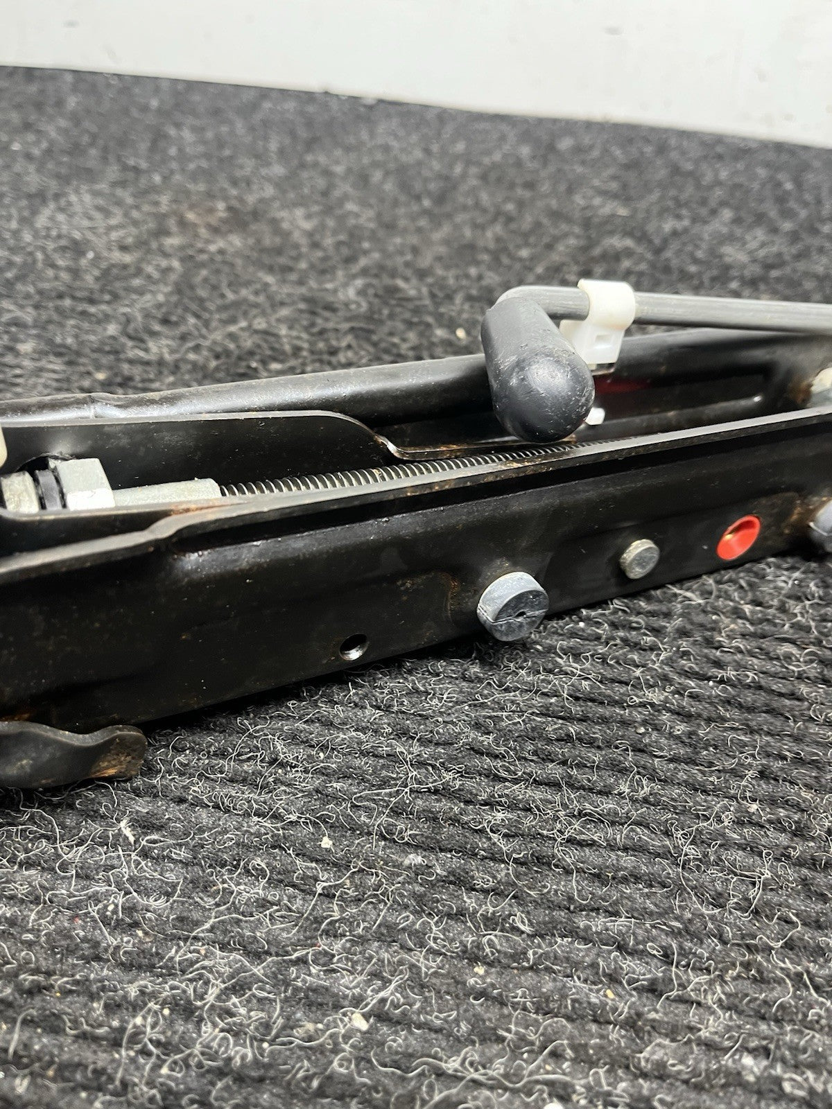 ☑️ 01-06 BMW E46 3-SERIES EMERGENCY SPARE TIRE LIFT JACK TOOL 1096202 OEM