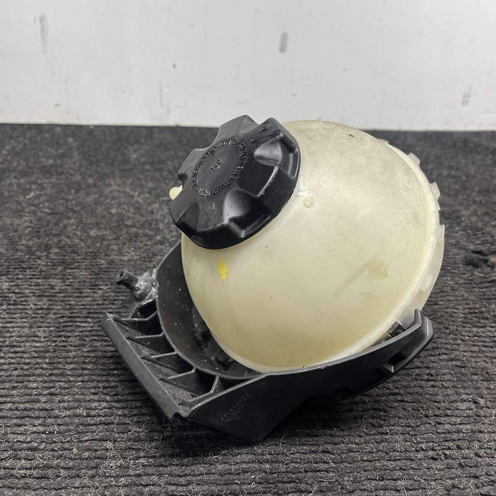 ☑️ 2012-2016 BMW 328xi F30 OEM 2.0 N20 Engine Coolant Reservoir Oveflow 7642159