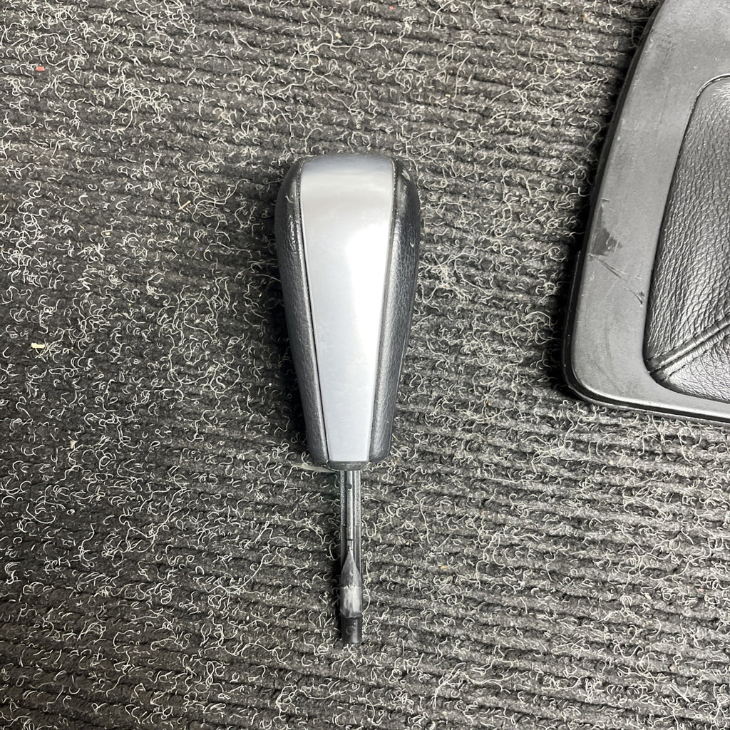 ☑️ 06-13 BMW E90 E92 GEAR SHIFTER TRIM BEZEL AUTO W/CLEAN SHIFT KNOB OEM