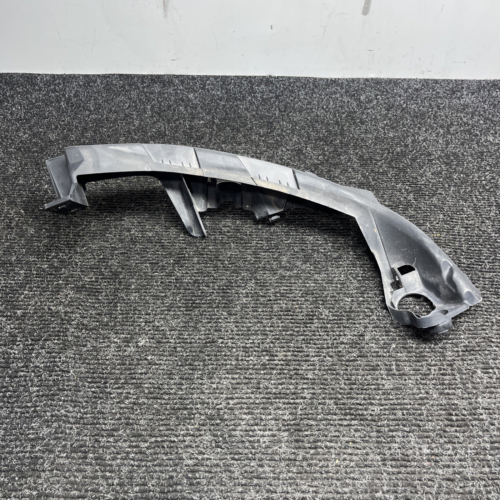 ☑️ 07-10 OEM BMW E92 E93 335 Right Passenger Headlight Bracket Carrier Mount