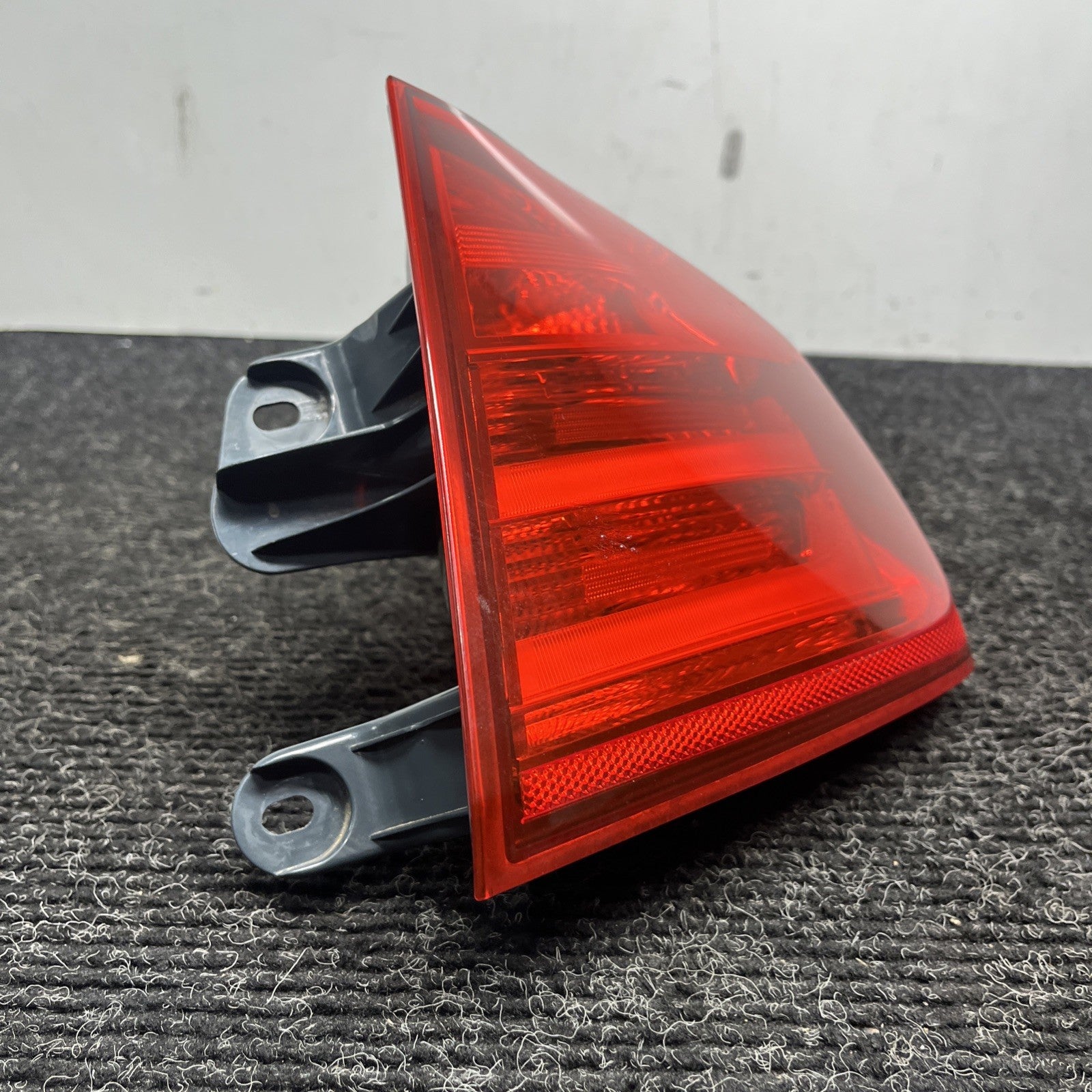 ☑️ 2012-2015 BMW F30 320i 328i Sedan Rear Right Outer Taillight Tail Light OEM
