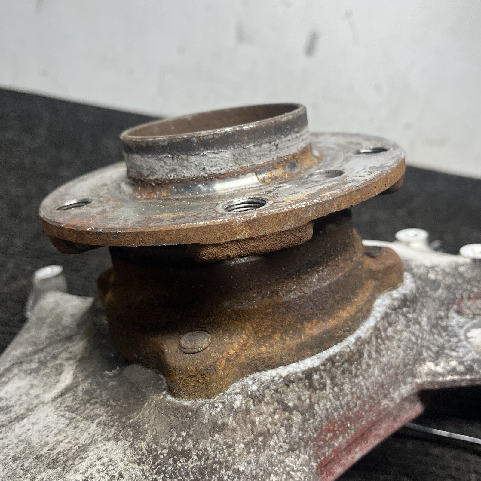 ☑️OEM BMW E70 F15 F16 X5 X6 Front Left Driver Spindle Hub Carrier KnuckleBearing