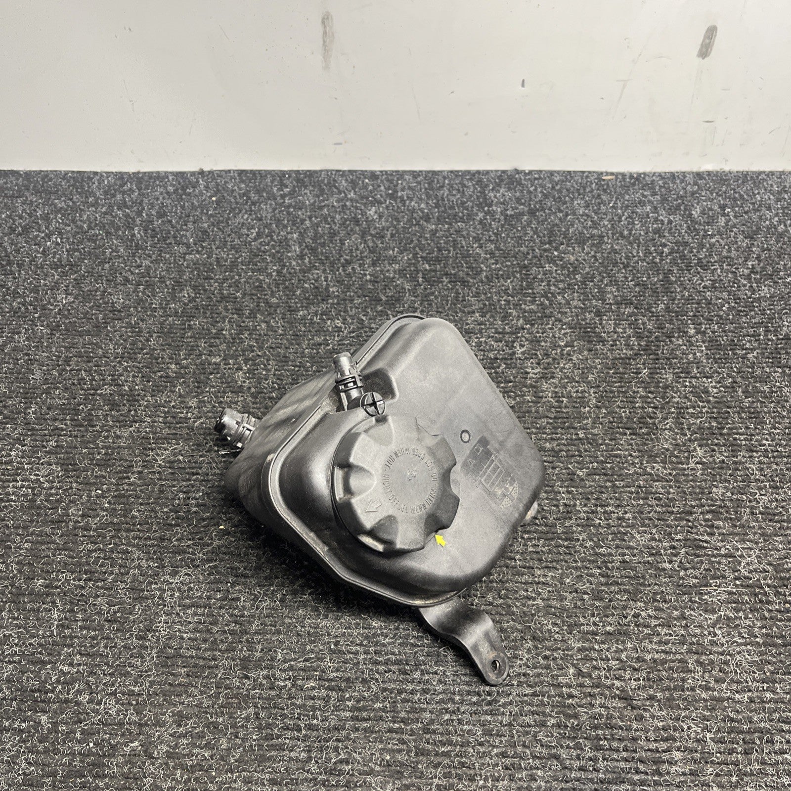 ☑️ 11-13 BMW E88 E90 E92 1/3 Series Engine Radiator Coolant Tank Reservoir OEM