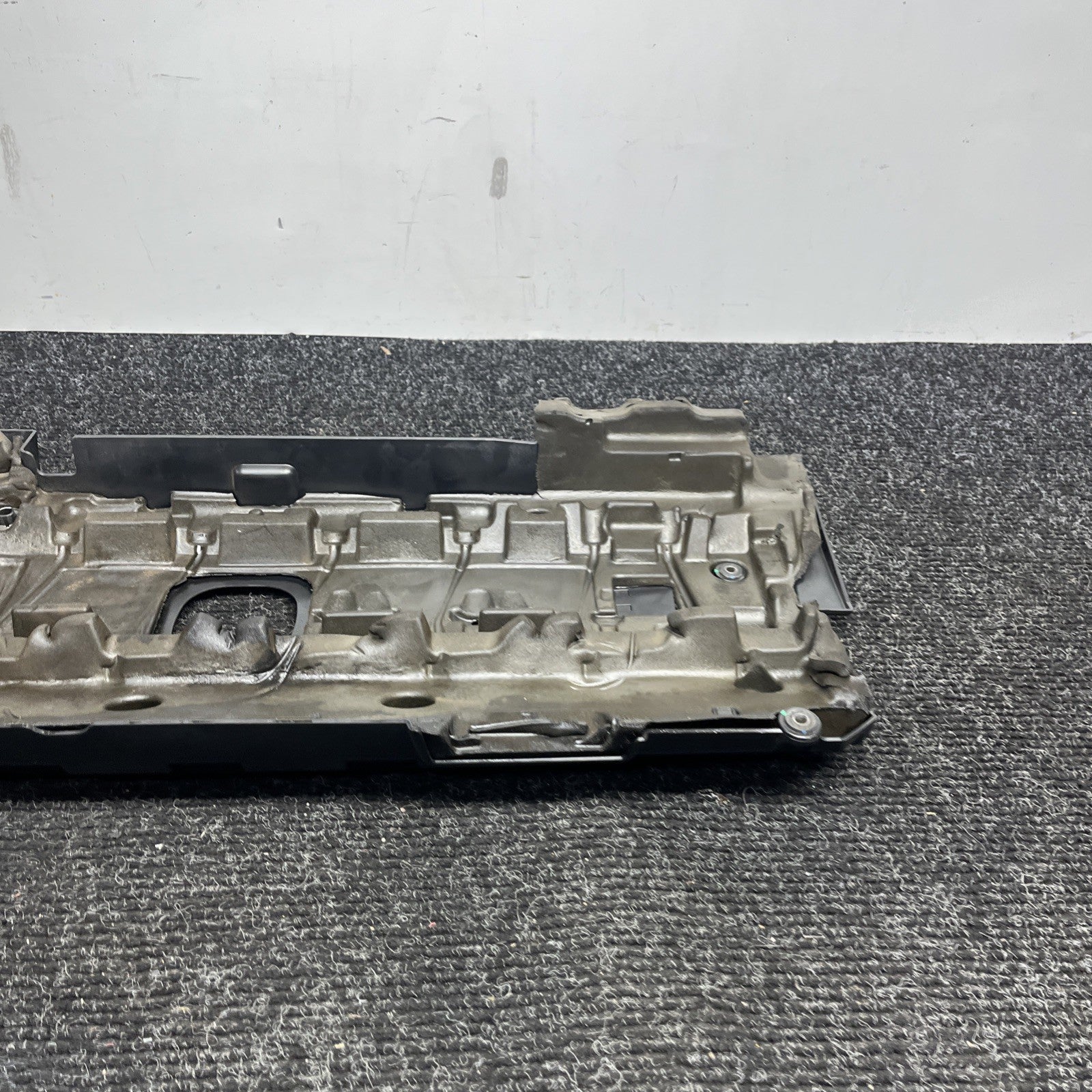 ☑️ OEM BMW E88 E90 E92 E93 Engine Cover N54 Head Cylinder Ignition Coil Covering