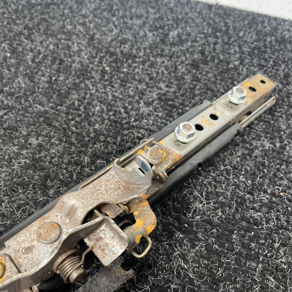 ☑️ 17-20 SUBARU BRZ TOYOTA 86 FRONT RIGHT PASSENGER SEAT TRACK FRAME RAIL OEM