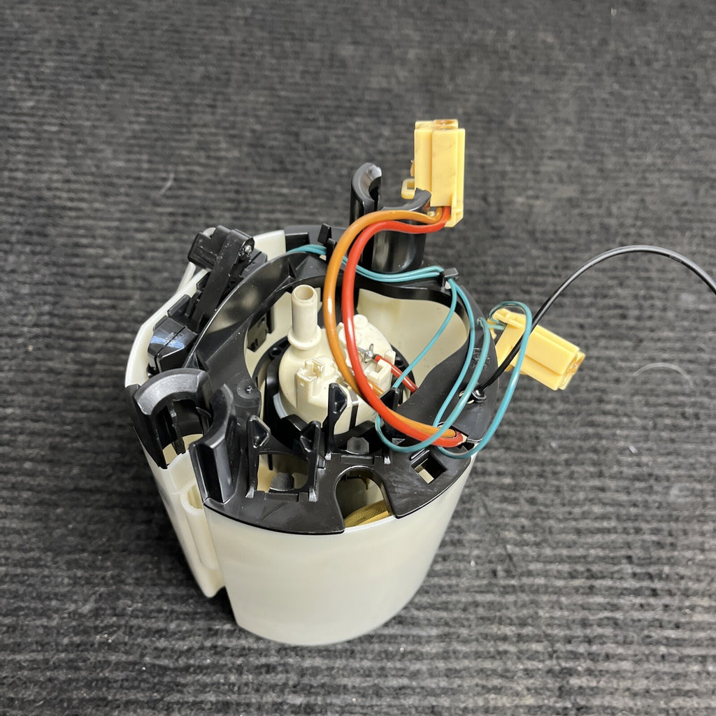 ☑️ 06-13 BMW76k E90 E84 E82 E88 E92 135i 335i X1 Right Fuel Pump Assembly OEM