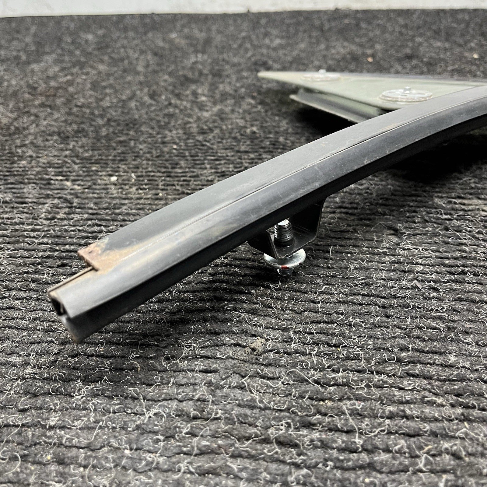 ☑️ 13-20 Scion FRS Subaru BRZ Driver Left Door Corner Glass SU003G0011 OEM