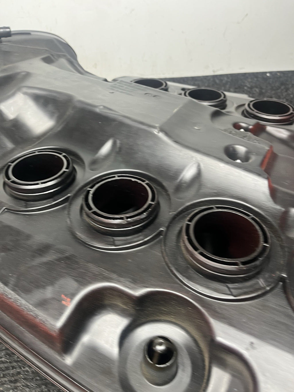 ☑️ 08-13 OEM BMW M3 E90 E92 E93 Air Intake Manifold Engine Cover Plenum S65 V8