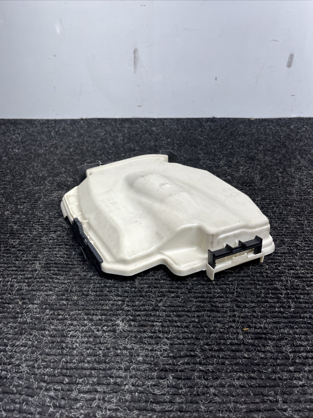 ☑️ BMW E88 E82 E90 E92 E84 DME ECU Electronic Computer Box Top Cover Housing OEM