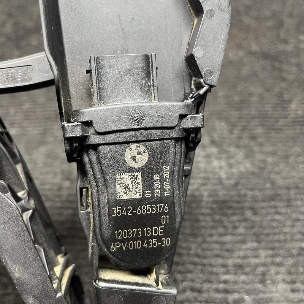 ☑️ BMW F30 F36 F32 F82 F80 I3 MANUAL FUEL GAS ACCELERATOR FOOT PEDAL UNIT OEM
