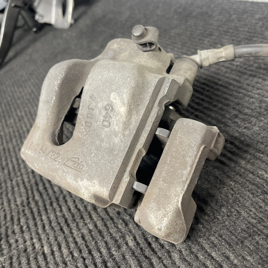 ☑️ BMW E36 E46 E85 Z3 Z4 Front Left & Right Brake Caliper Housing Shoe Set OEM