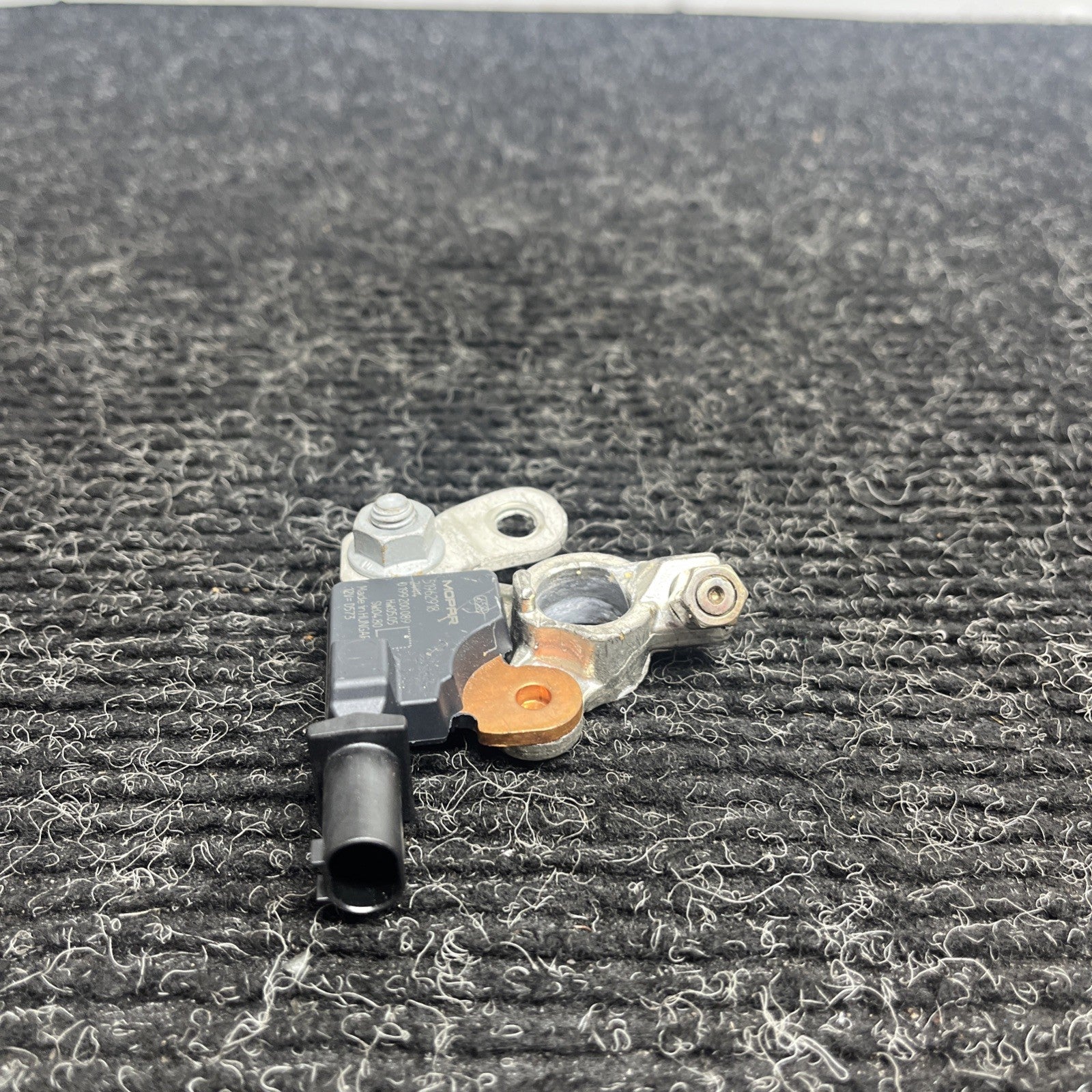 ☑️ 14-17 MOPAR JEEP MASERATI GHIBLI NEGATIVE BATTERY CURRENT SENSOR OEM