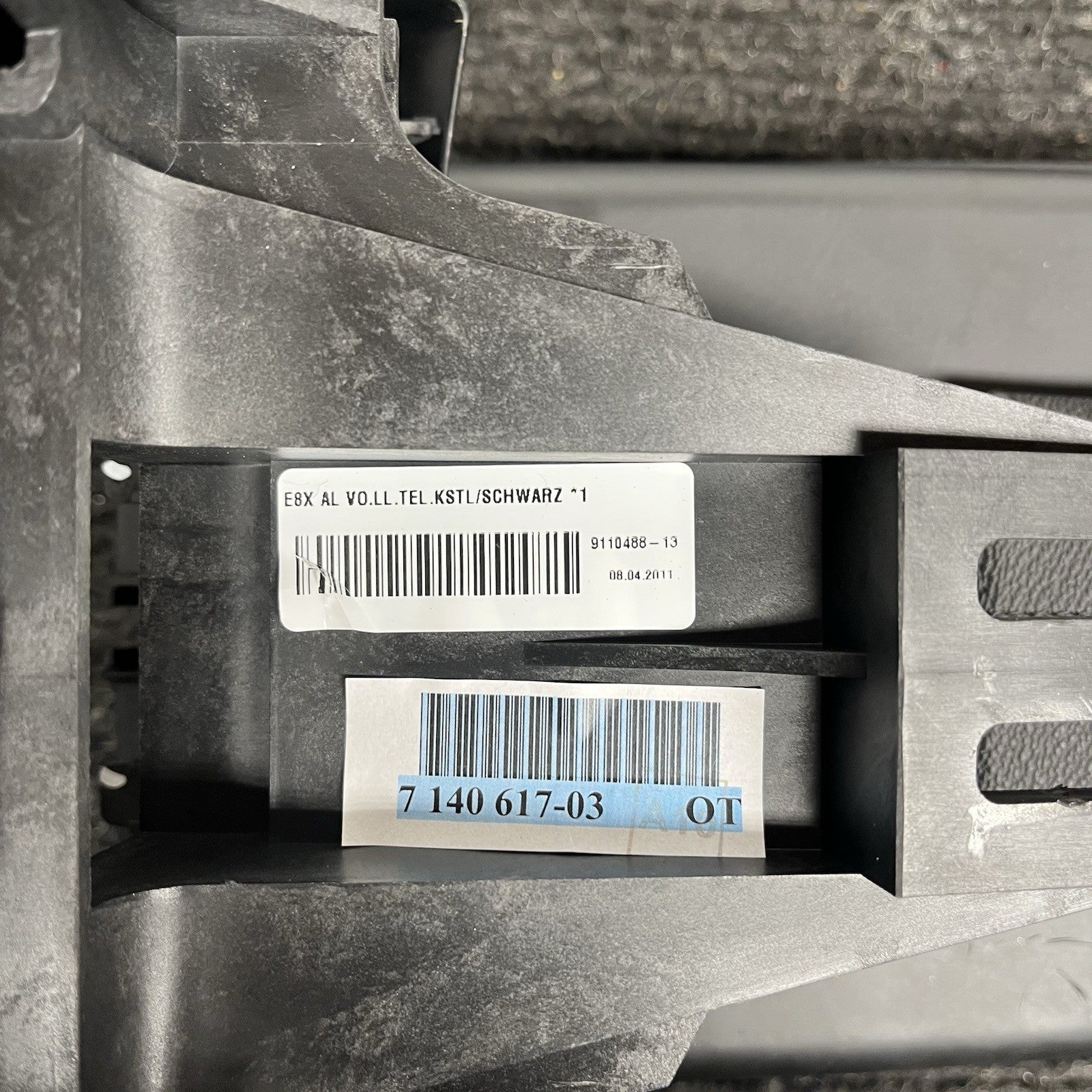 ☑️ 08-13 OEM BMW E88 E82 Center Console Armrest Tray Black Leather