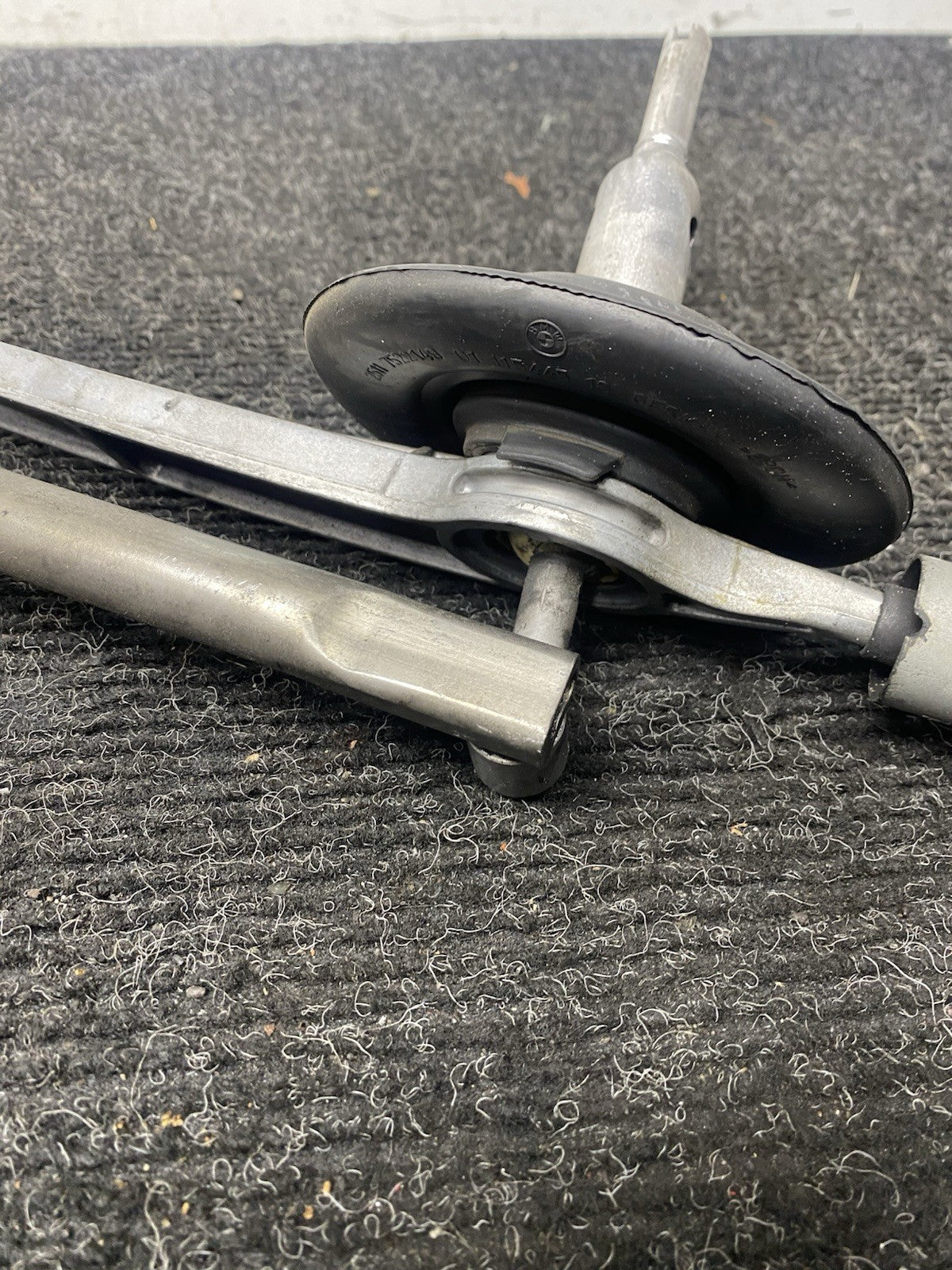 ☑️ 2008 BMW Z4 CONVERTIBLE (E85) MANUAL TRANSMISSION SHIFTER LINKAGE ASSEMBLY