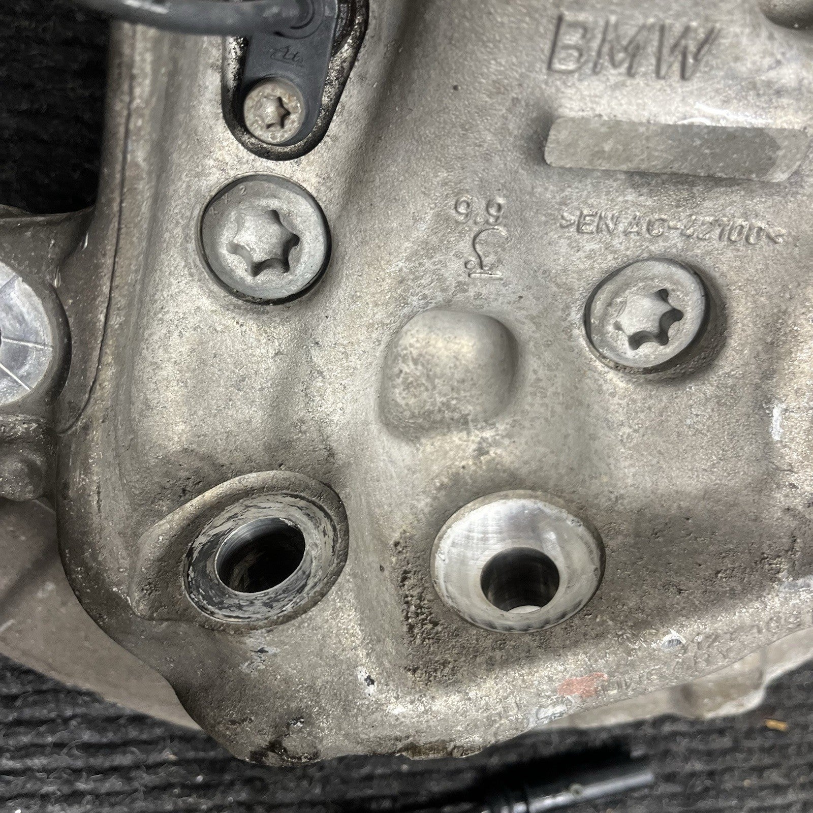 ☑️ 14-17 BMW F22 F23 M235i Front Left Driver Spindle Knuckle Hub RWD OEM