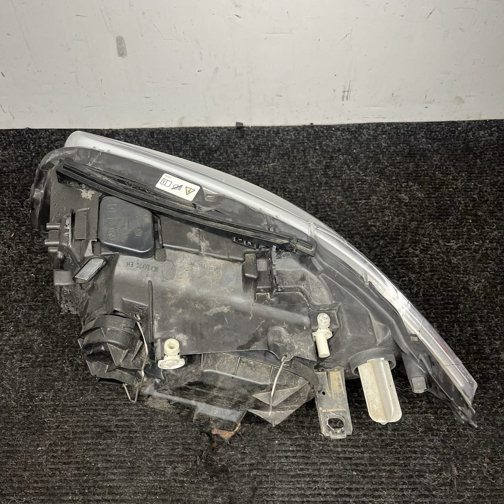 ☑️ 2011-2013 BMW 135I LCI E82 E88 RIGHT PASSENGER HID XENON HEADLIGHT OEM *NOTE*