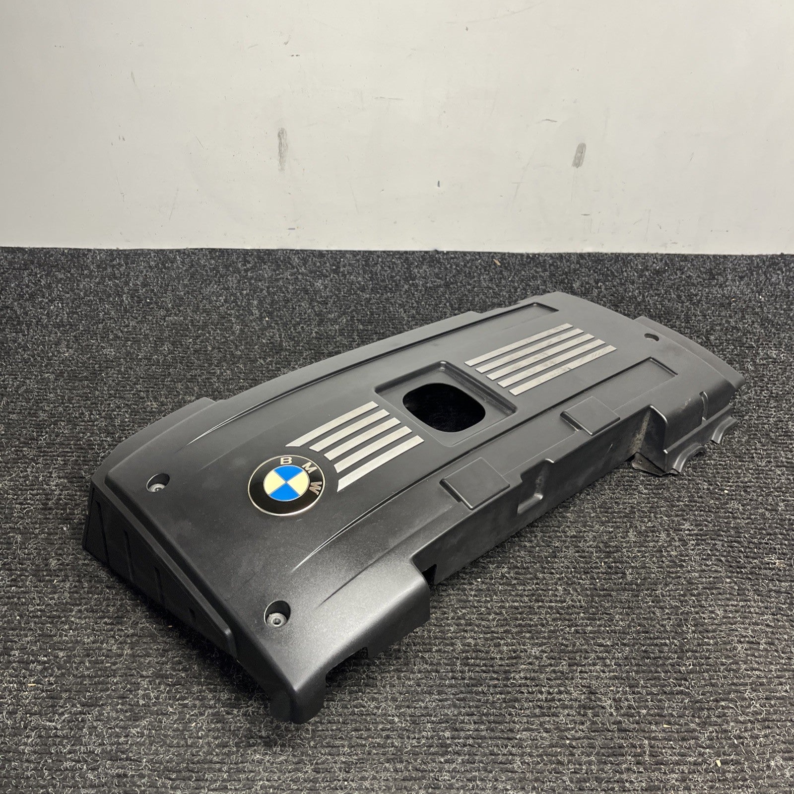 ☑️ OEM BMW E88 E90 E92 E93 Engine Cover N54 Head Cylinder Ignition Coil Covering