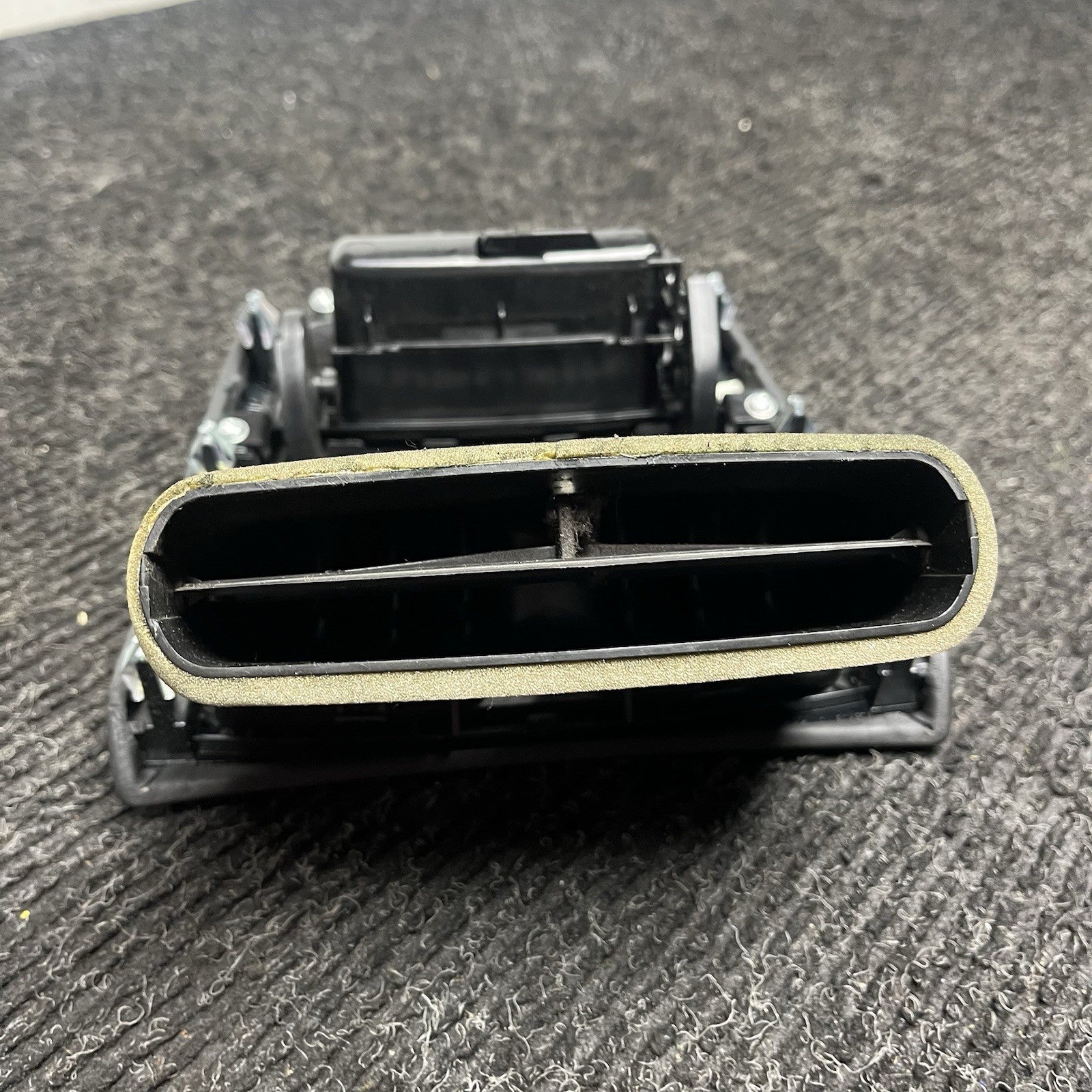☑️ 08-13 OEM BMW E92 E93 M3 Interior Central Console Rear Vent Cover Trim