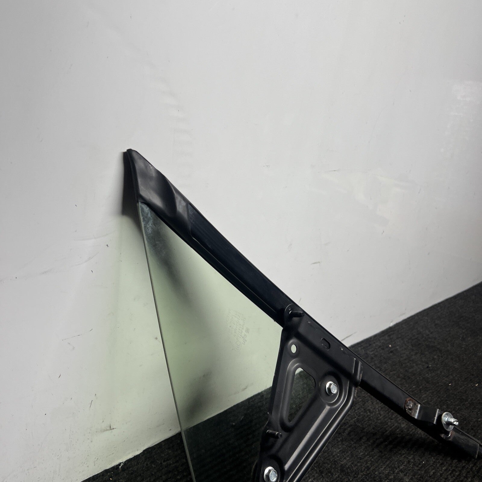 ☑️ 2013-2019 FRS 86 BRZ FRONT RIGHT PASS SIDE DOOR WINDOW CORNER GLASS OEM