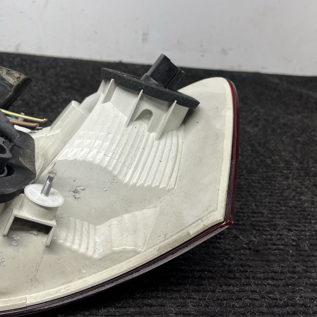 ☑️ 2011-2013 BMW 1-Series E82 E88 135i LCI Left Driver Side LED Tail Light OEM