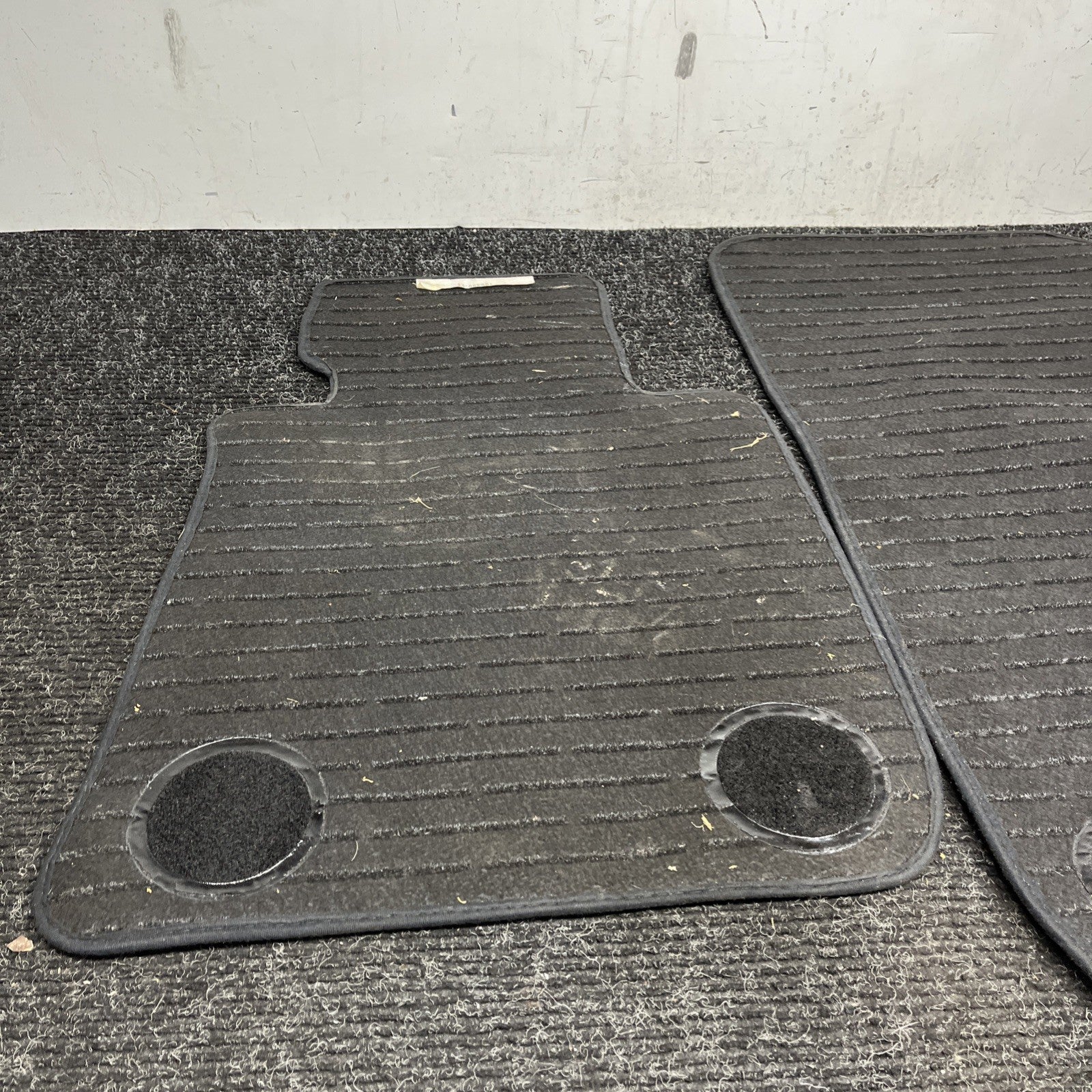 ☑️ Bmw Black Floor Mats Set Part Number 106480-11 OEM 3 And 5 Series