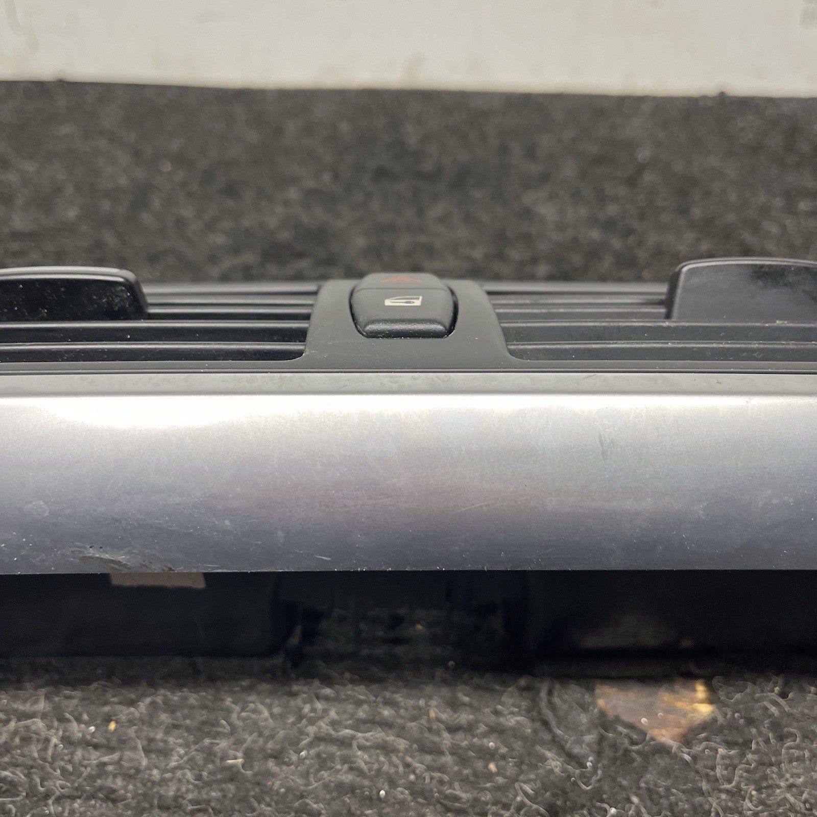 ☑️ 07-14 BMW X5 E71 X6 E70 Dash Center Hvac AC Heater Vent Duct Hazard Lock OEM