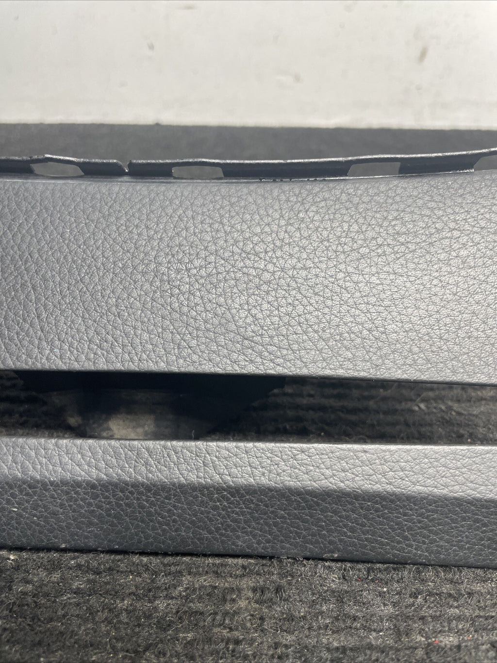 ☑️ 2006-2010 BMW M5 E60 CENTER CONSOLE UNDER PANEL TRIM OEM - 7906380