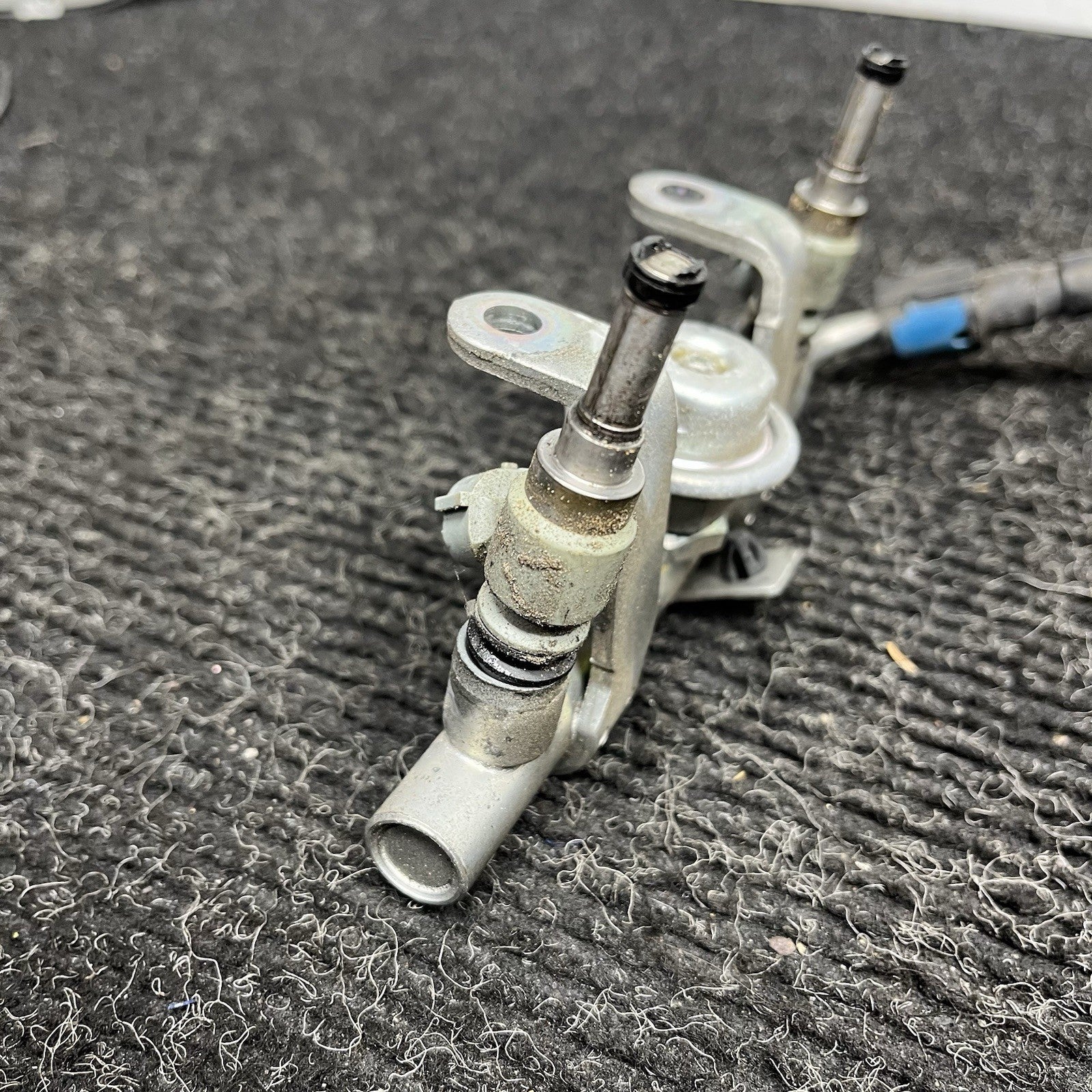 ☑️ Scion FRS Subaru BRZ 86 FA20 Engine Injector Fuel Rails PAIR L&R OEM