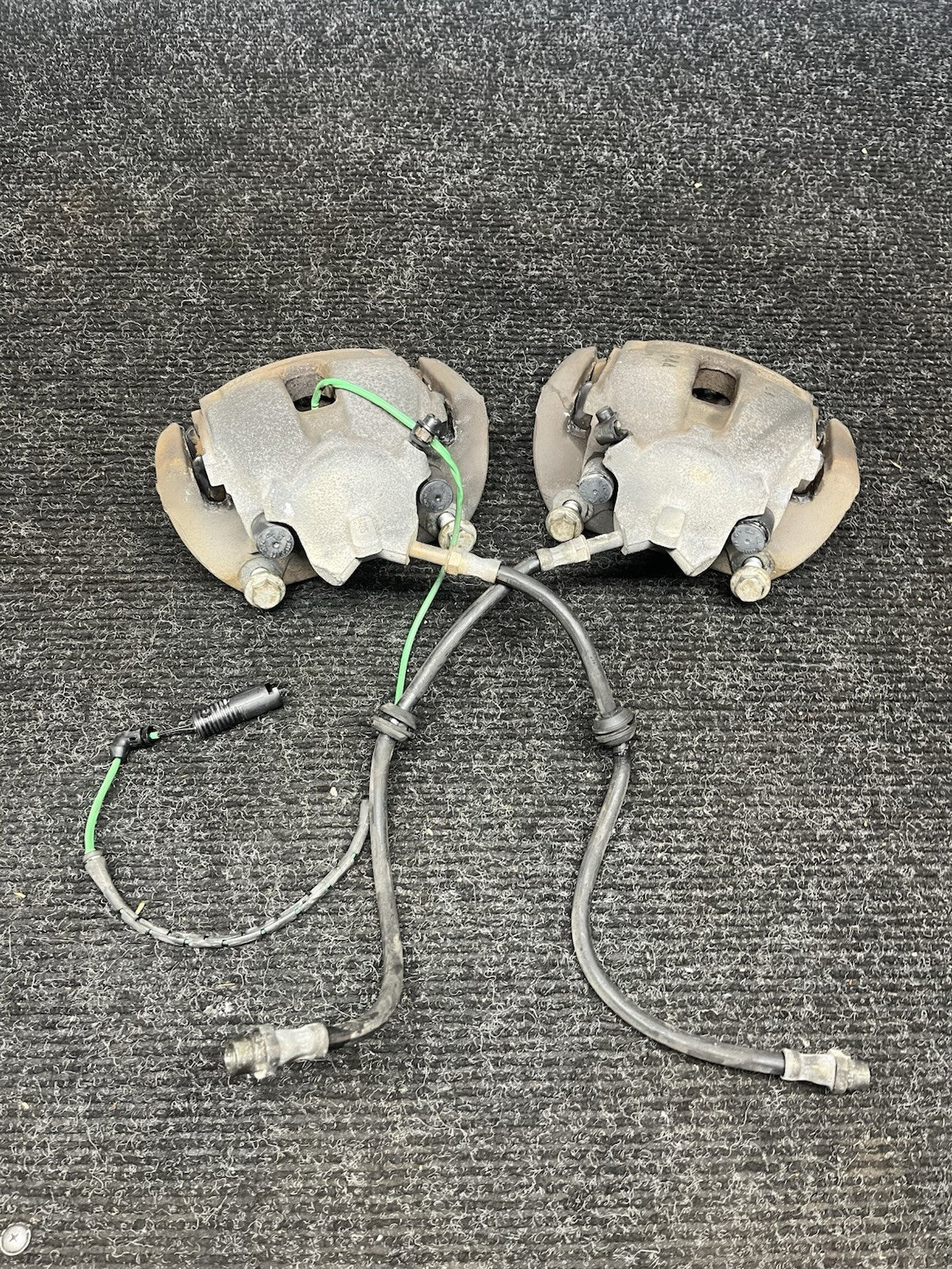 ☑️ 01-06 BMW E46 330i 330Ci RWD FRONT LEFT & RIGHT BRAKE CALIPER SET OEM