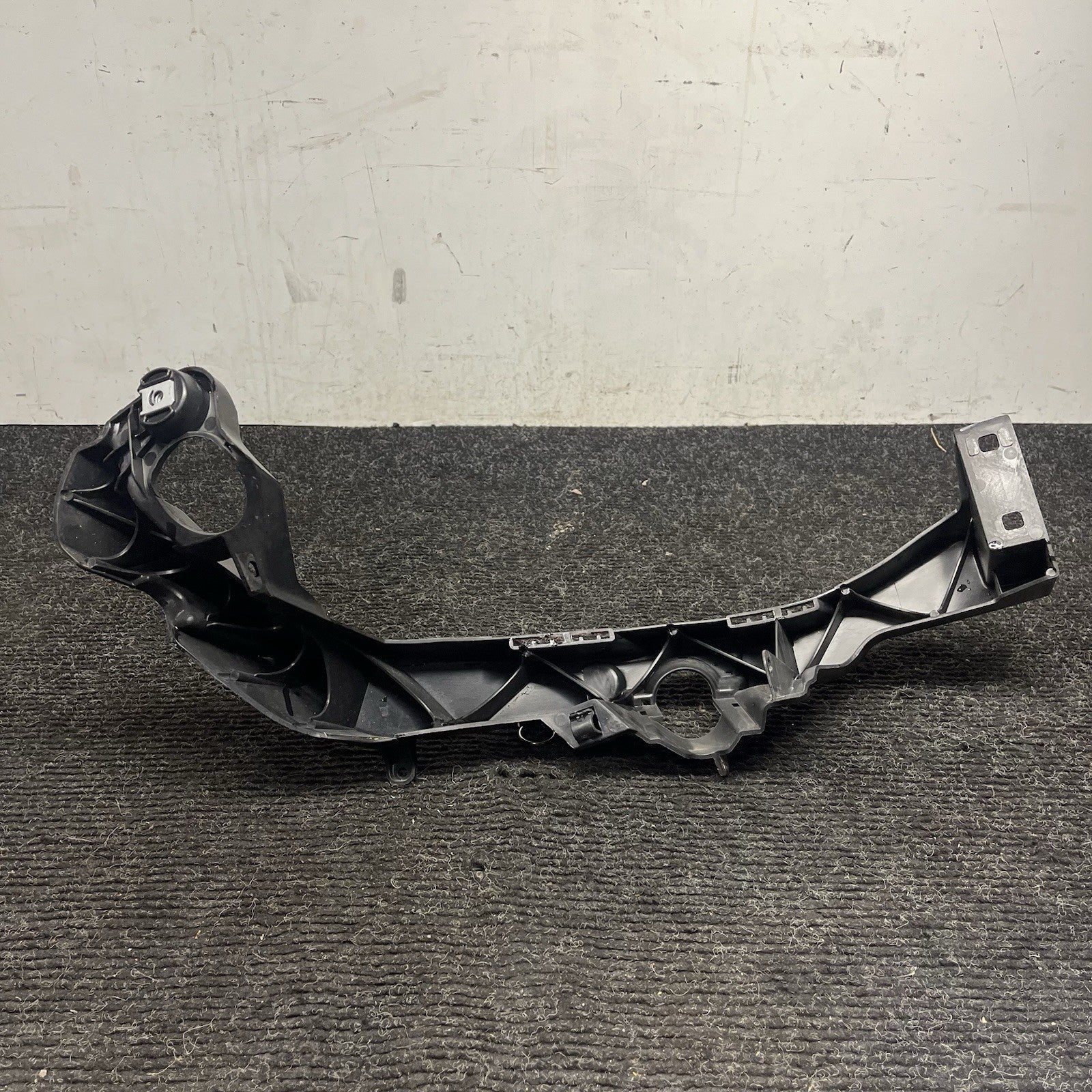 ☑️07-10 OEM BMW E92 E93 328 335 Left Driver Side Headlight Bracket Carrier Mount