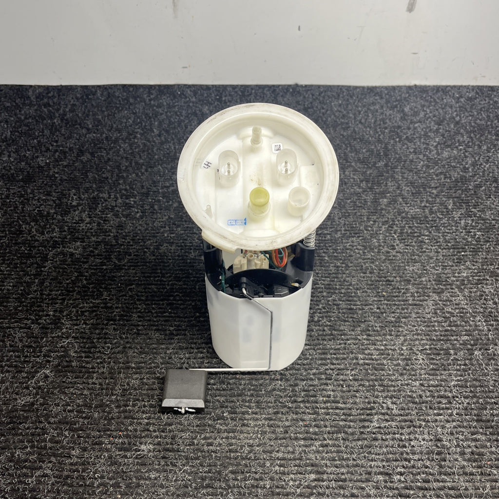 ☑️ 06-13 BMW E90 E84 E82 E88 E92 128i 135i 335i X1 Right Fuel Pump Assembly OEM