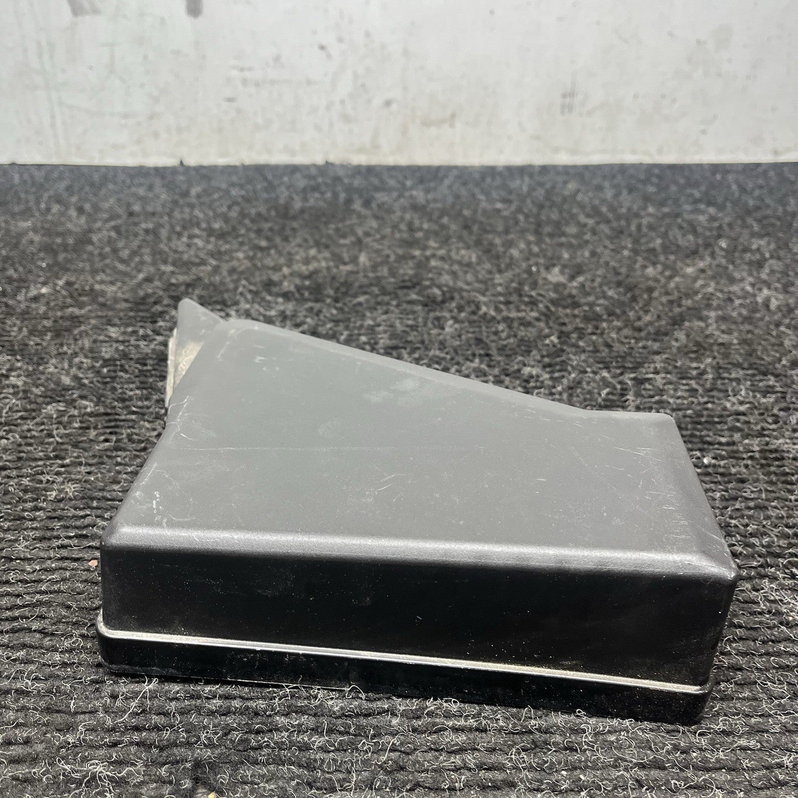 ☑️ 2008-2014 Subaru Impreza WRX STI Fuse Box Relay Cover Trim OEM MB502000B