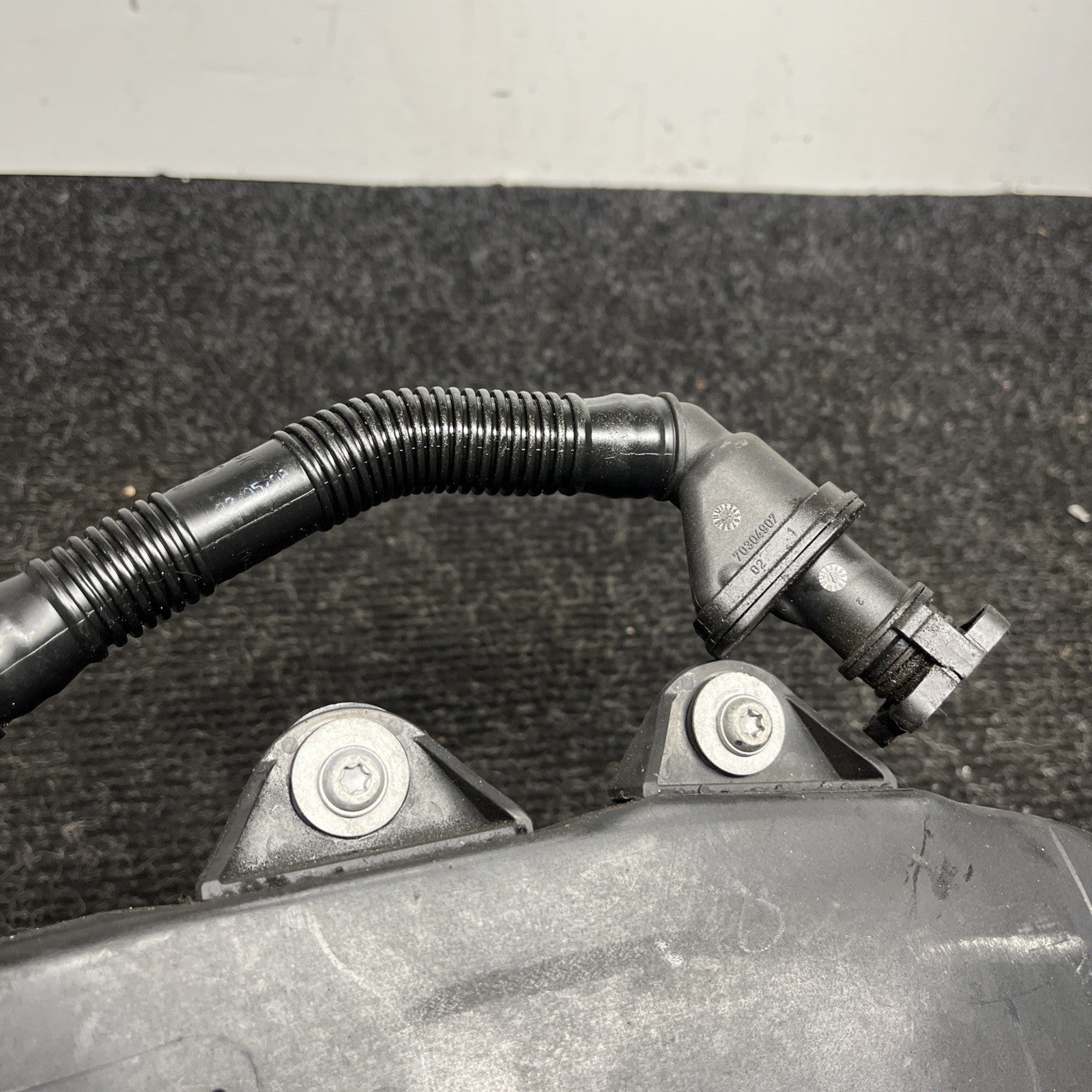 ☑️ 07-13 BMW 335i ENGINE TURBO INTAKE CHARGE INDUCTION PIPE TUBE OEM 7600028