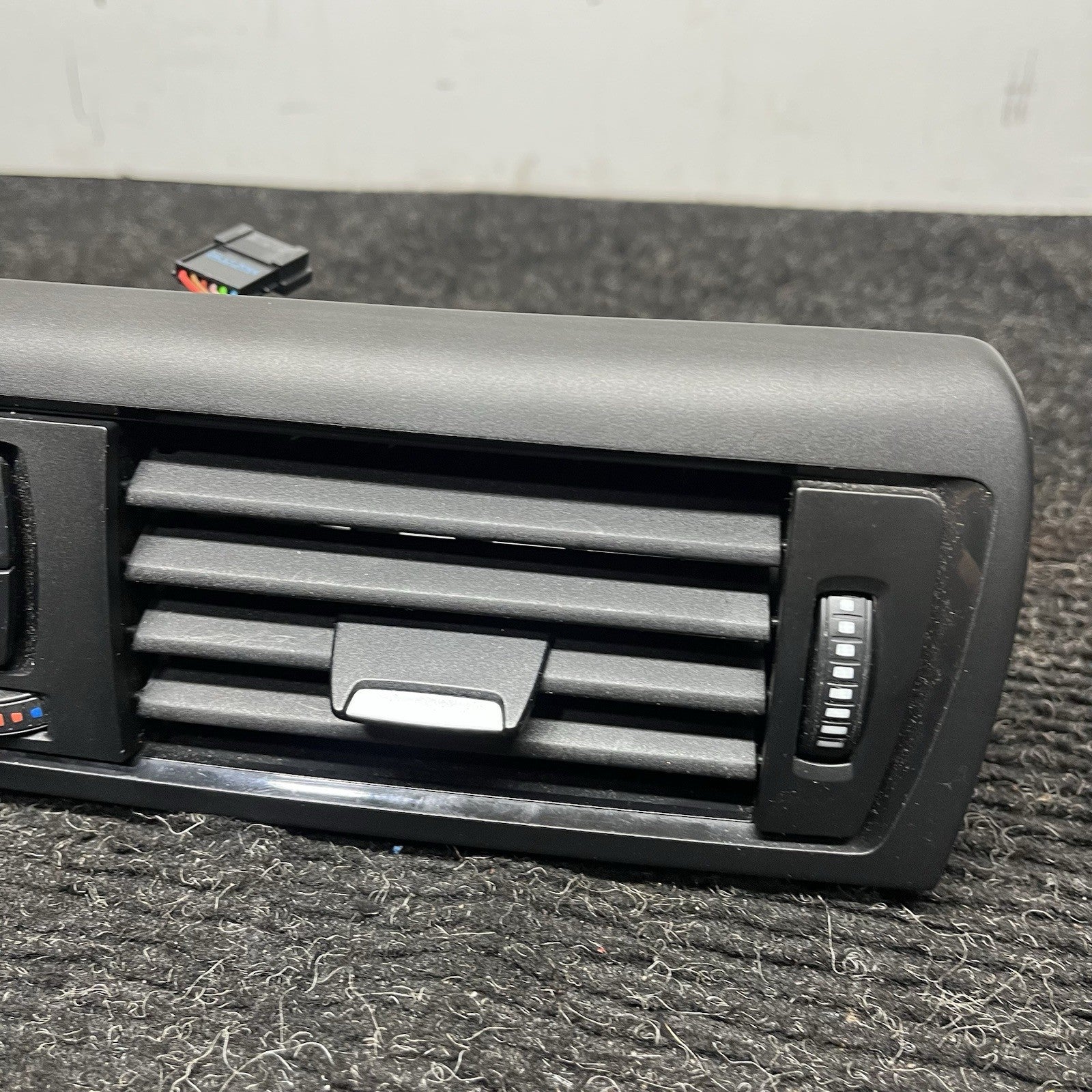 ☑️ 14-20 OEM BMW F22 F30 F32 F36 F87 F80 Front Dash Center Air Vent Grille Black