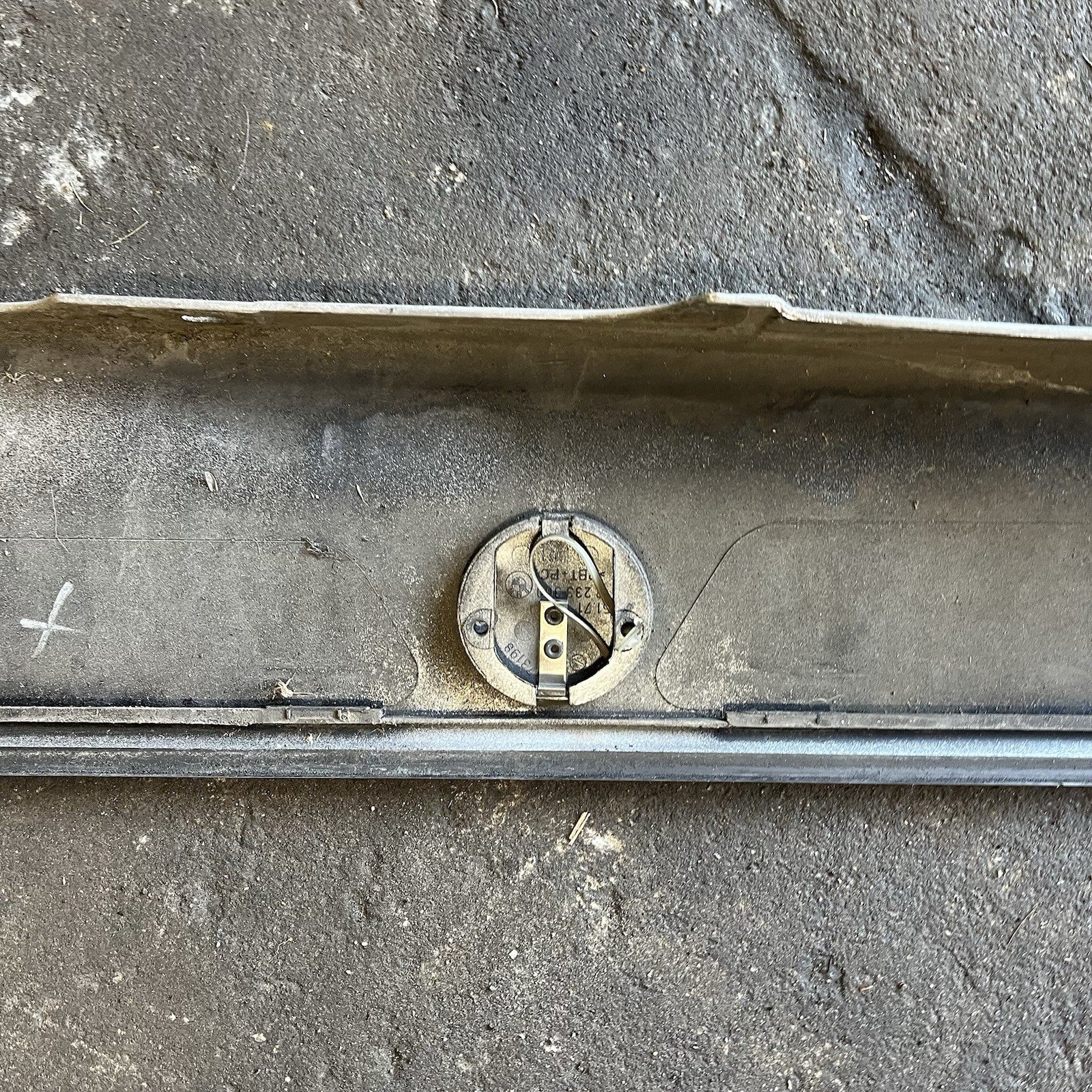 ☑️ 91-99 BMW E36 3 Series M3 Right Passenger Side Skirt Rocker Panel Silver OEM