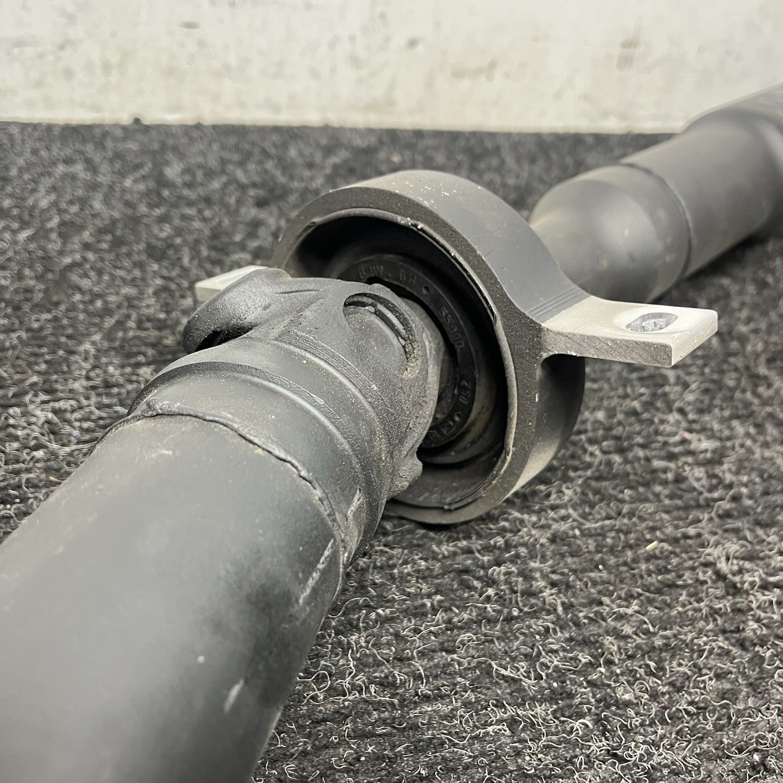 ☑️ 07-13 OEM BMW E90 E92 E93 328i Rear Drive Shaft Driveshaft AT Transmission