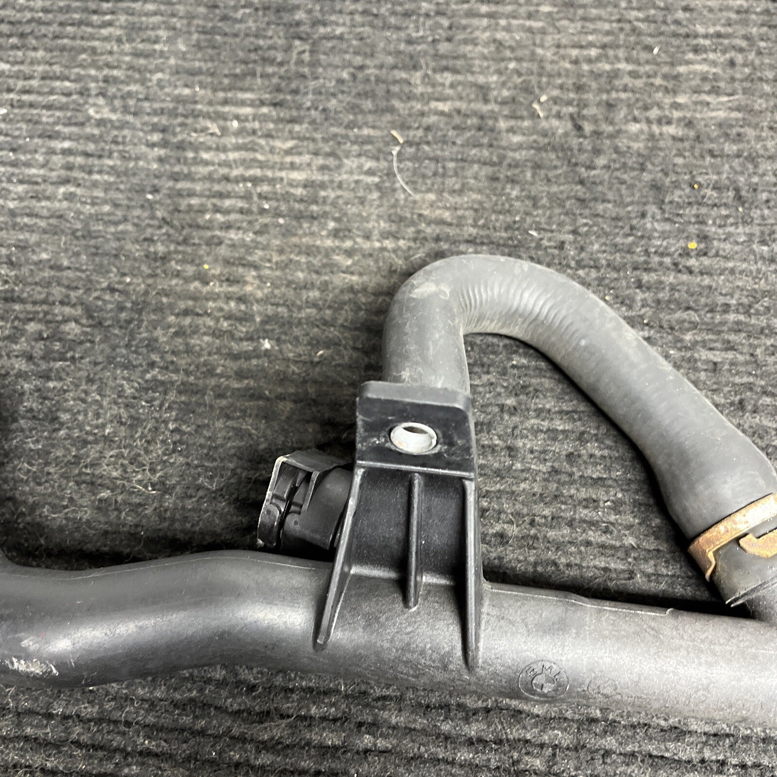 ☑️ 09-16 OEM BMW E89 Z4 35i DCT Radiator N54 Engine Coolant Pipe Hose Lower
