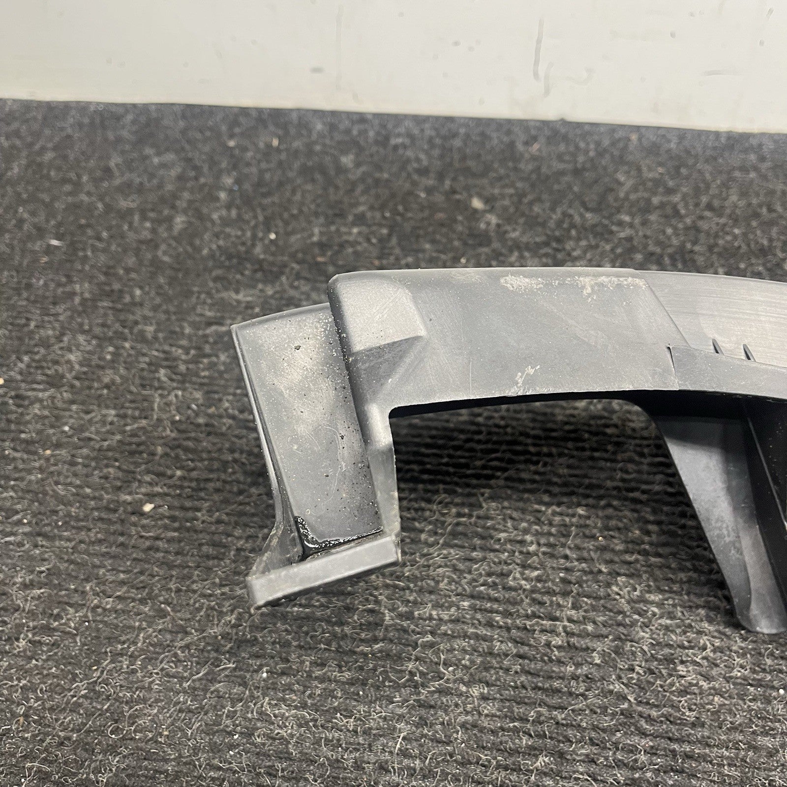 ☑️ 07-10 OEM BMW E92 E93 328 335 Right Passenger Headlight Bracket Carrier Mount