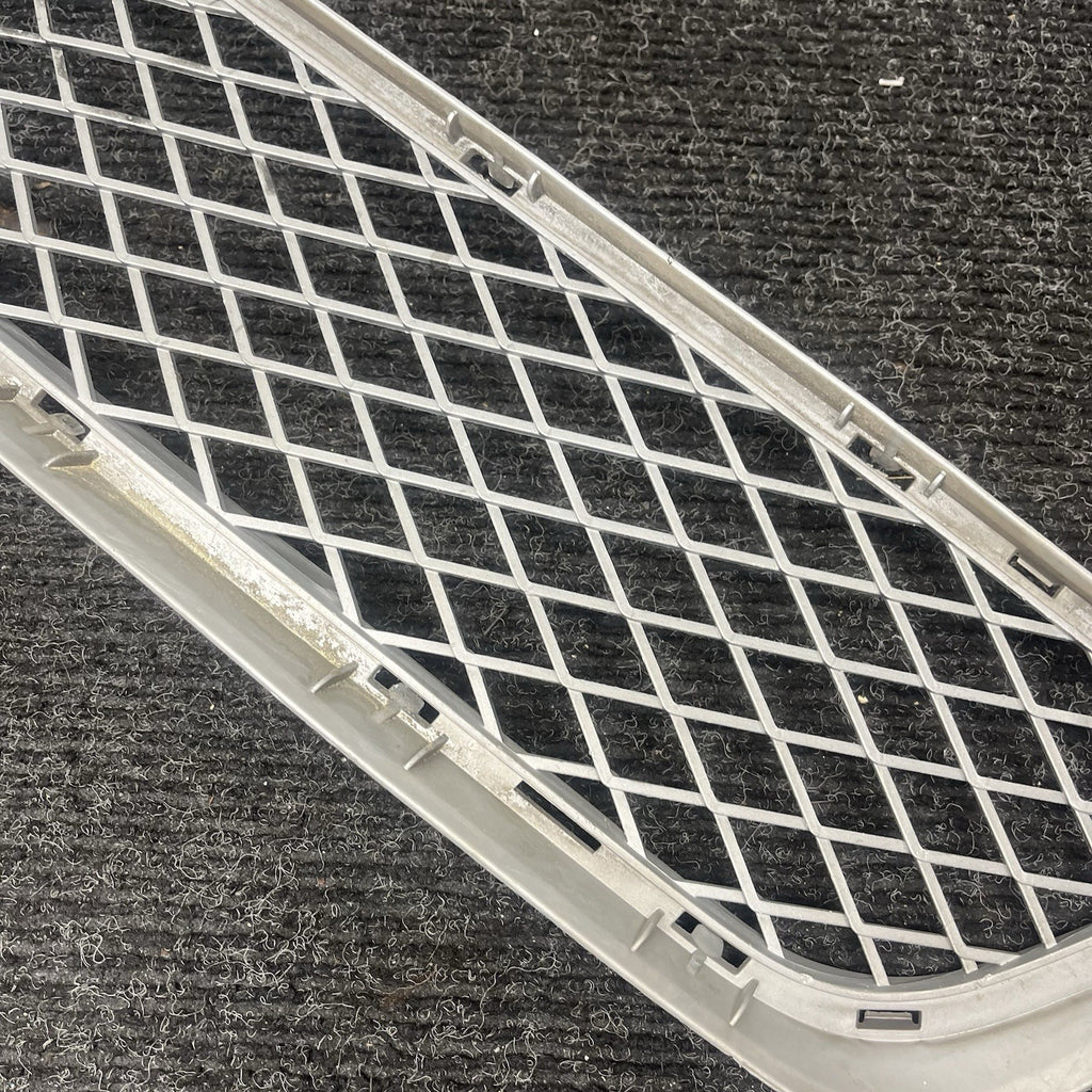 ☑️ 2009-2013 BMW X5 - Front Lower Center Bumper Grille 7222854 TITAN OEM