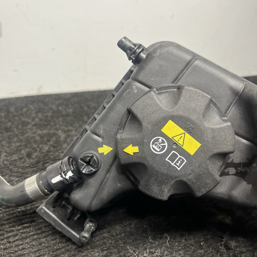☑️ 2014-2020 BMW 440i F36 Coolant Expansion Tank Reservoir 8677649