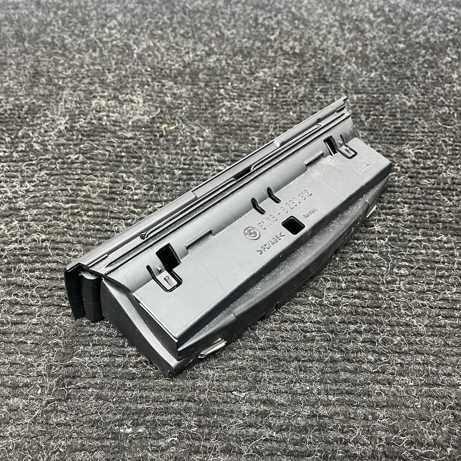 ☑️OEM FRONT CENTER CONSOLE GLASSES TRAY STORAGE 01-06 BMW E46 3SERIES M3 8260312