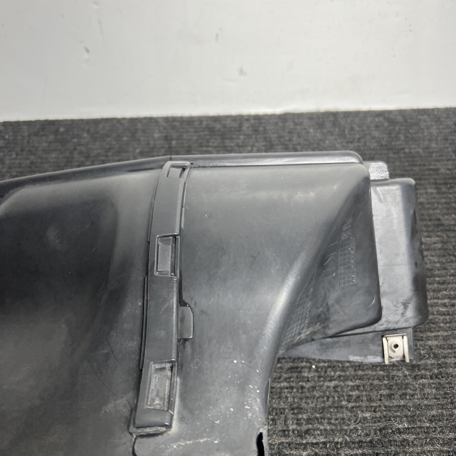 ☑️ BMW 3 CONVERTIBLE E93 FRONT LEFT SIDE AIR DUCT 51748047407 OEM