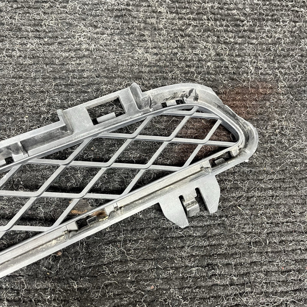 ☑️ 2011-2014 BMW X3 F25 Front Upper Center Bumper Grille OEM 7210466