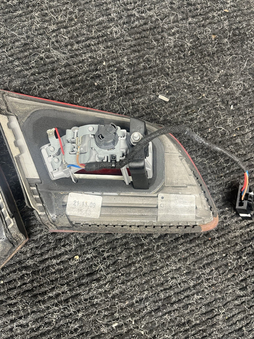 ☑️ 07-10 BMW OEM E93 328 335 Rear Left Right Side Inner Tail light Lamp Set