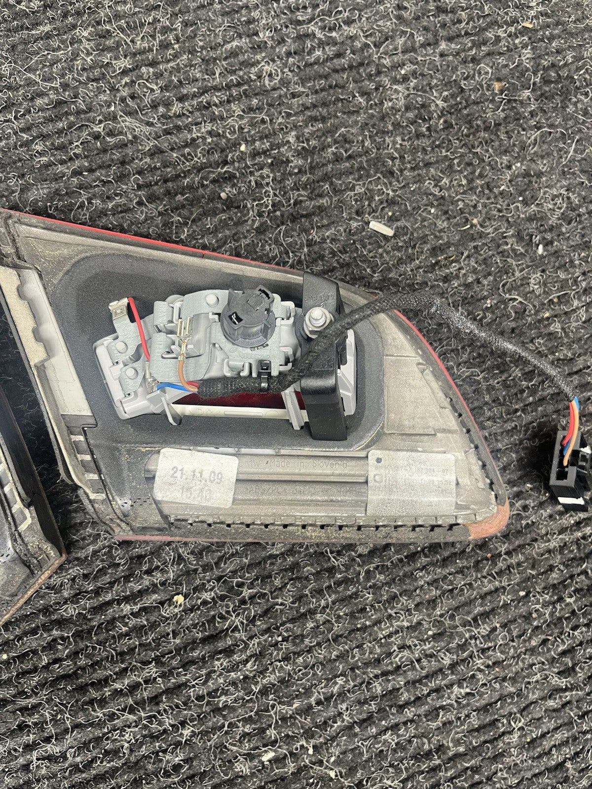 ☑️ 07-10 BMW OEM E93 328 335 Rear Left Right Side Inner Tail light Lamp Set