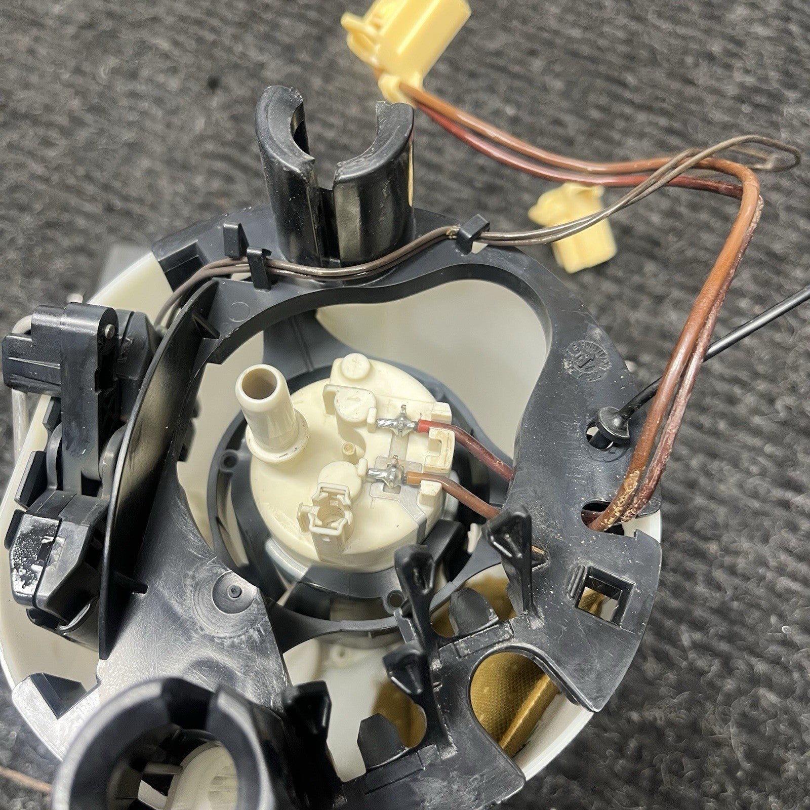 ☑️ 06-13 BMW E82 E88 E90 E91 E92 E93 128I 135I 328I 335I Fuel Pump Sending OEM